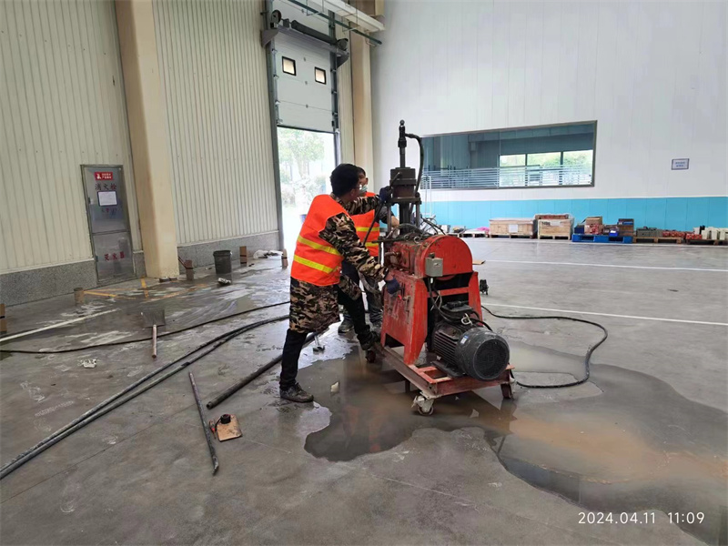 红河厂房地面下沉塌陷注浆加固施工